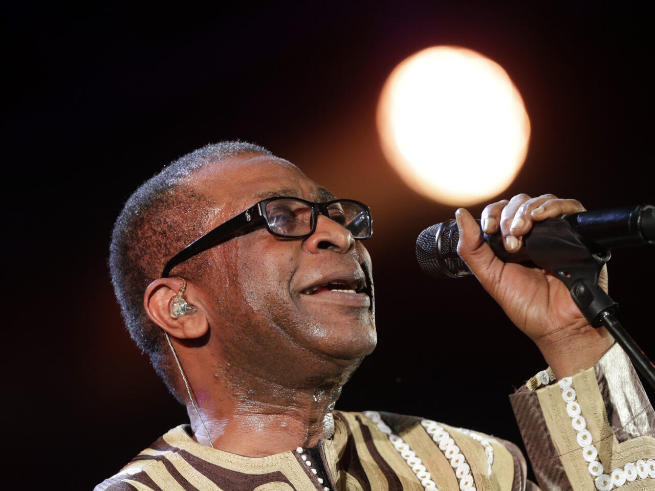 Youssou Ndour chante cent ans de vie pour Abdoulaye Wade